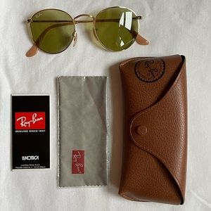 Ray-Ban circle sunglasses with case and cleaner.